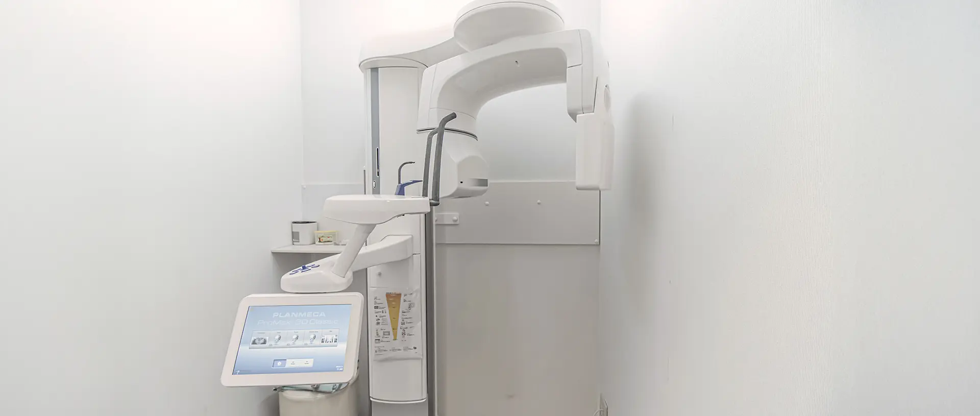 CT、口腔内スキャナーなどの導入